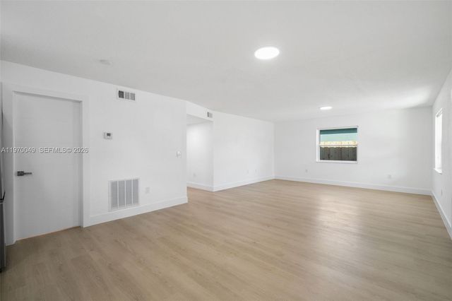 2241 Hope St, Hollywood, FL 33020