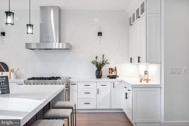 2936 N OXFORD ST, Arlington, VA 22207