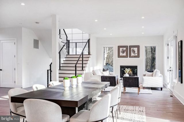 2936 N OXFORD ST, Arlington, VA 22207