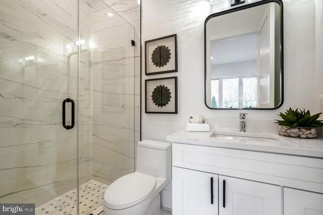 2936 N OXFORD ST, Arlington, VA 22207