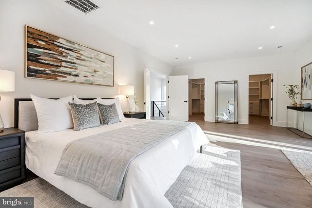 2936 N OXFORD ST, Arlington, VA 22207