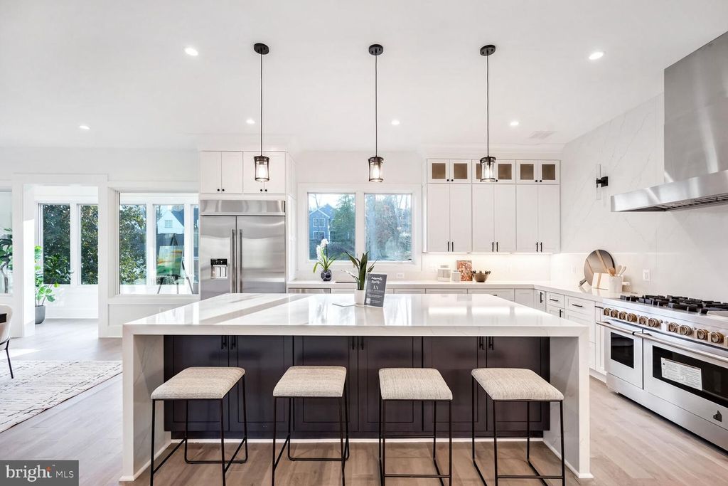 2936 N OXFORD ST, Arlington, VA 22207