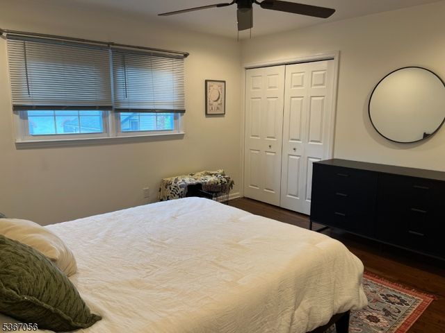 32 Church St, Milford Boro, NJ 08848