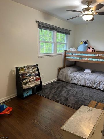 32 Church St, Milford Boro, NJ 08848