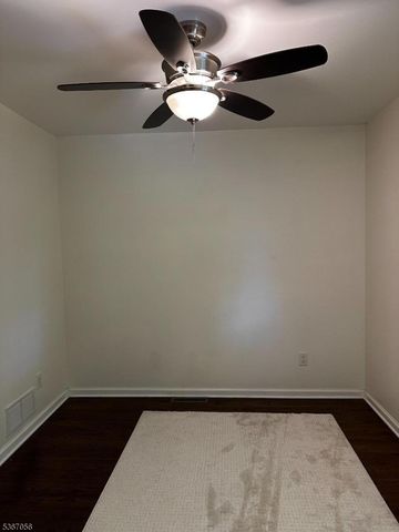 32 Church St, Milford Boro, NJ 08848