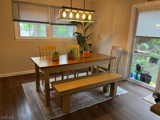 32 Church St, Milford Boro, NJ 08848