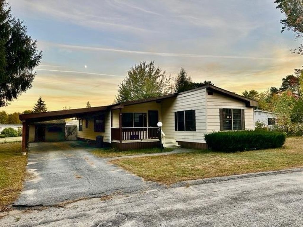 62 Roger Road, Goffstown, NH 03045