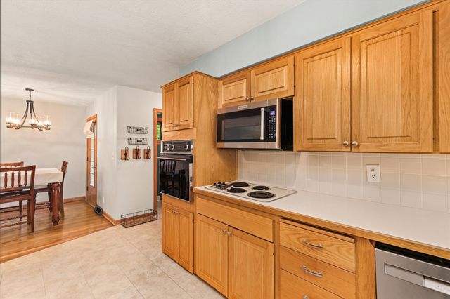 3937 Aurora Avenue, Des Moines, IA 50310