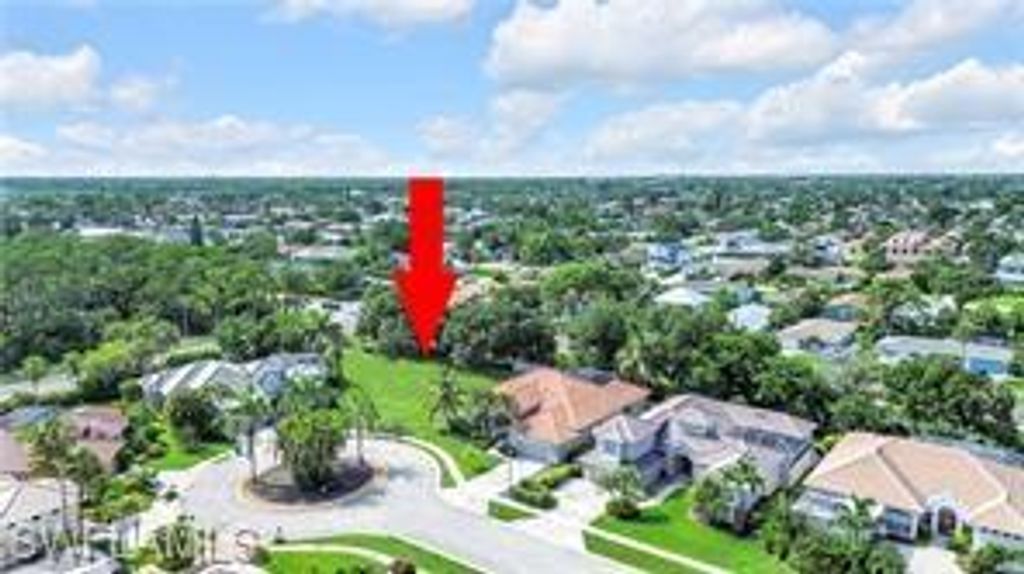 658 Soliel DR, NAPLES, FL 34110 — exterior