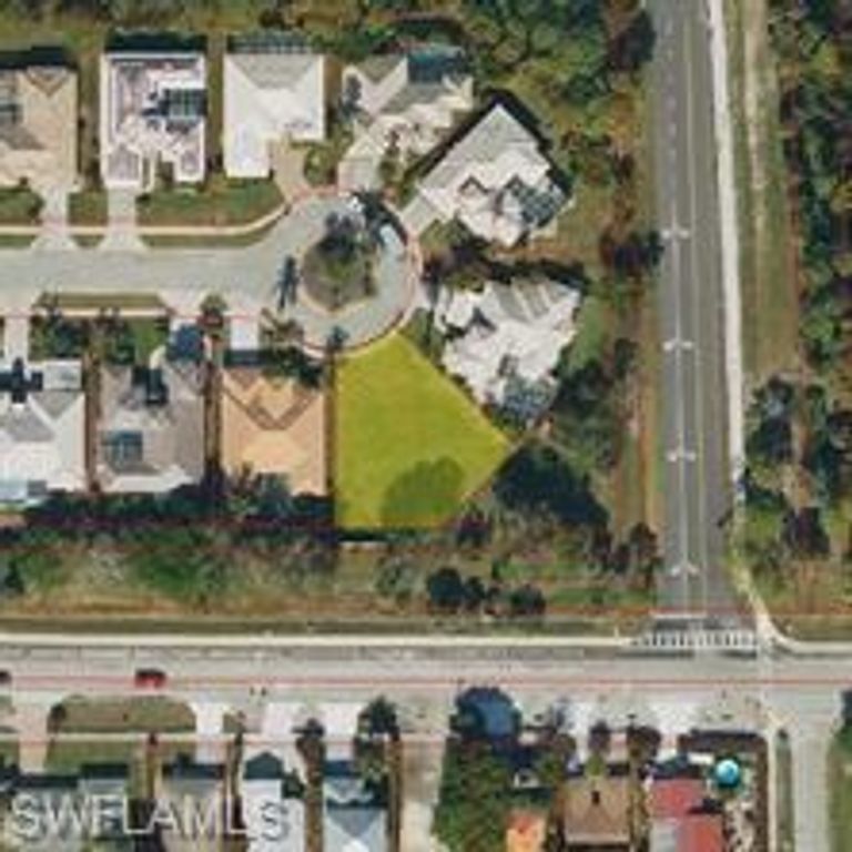 658 Soliel DR, NAPLES, FL 34110 — photo 4
