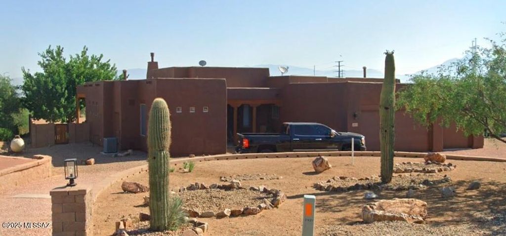 2921 E Edward Lane, Vail, AZ 85641