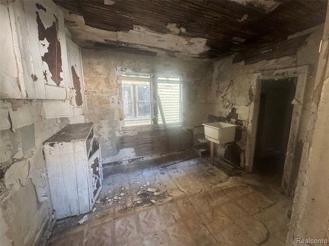 9650 Cascade Street, Detroit, MI 48204