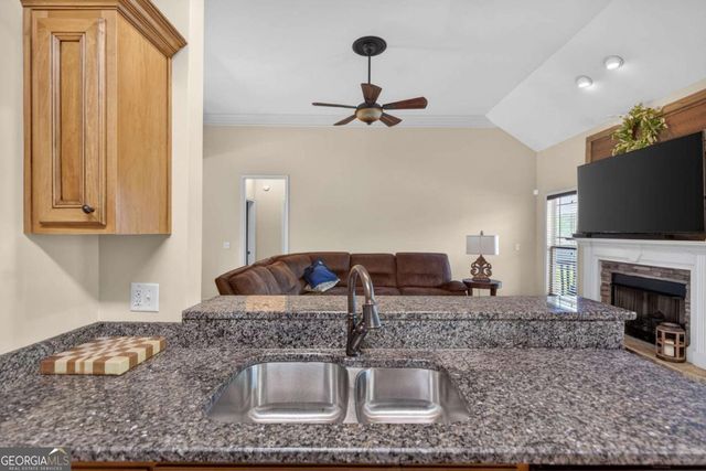 30 E Davis Bridge Road, Villa Rica, GA 30180