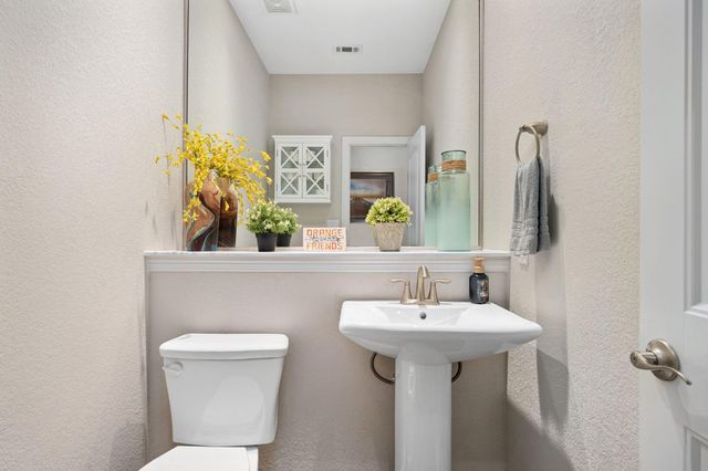 204 Montalcino LN, Georgetown, TX 78628