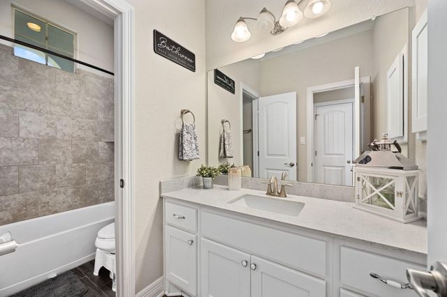 204 Montalcino LN, Georgetown, TX 78628