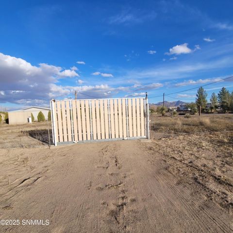 10639 SW 8th Street, Deming, NM 88030