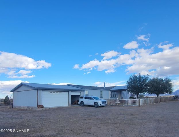10639 SW 8th Street, Deming, NM 88030