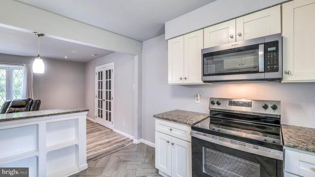 239 BLUE ANCHOR RD, Sicklerville, NJ 08081