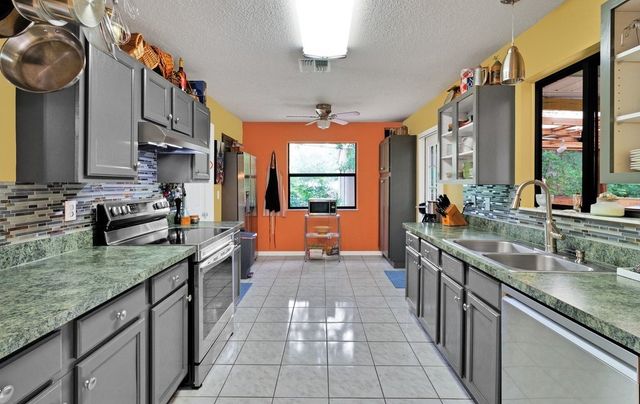 8266 102nd Avenue, Vero Beach, FL 32967