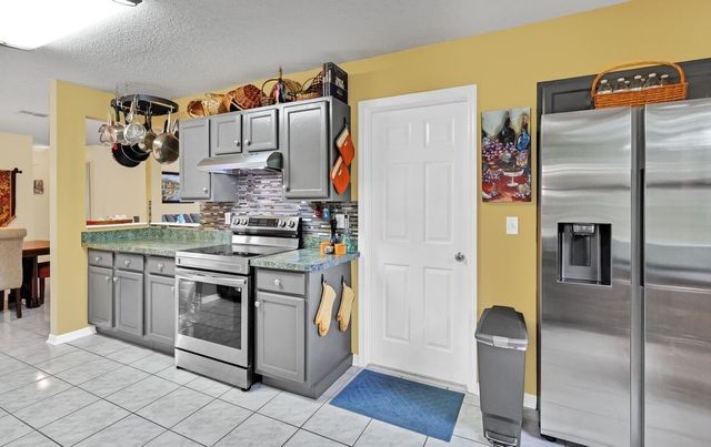 8266 102nd Avenue, Vero Beach, FL 32967