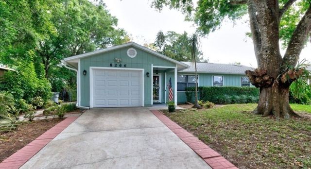 8266 102nd Avenue, Vero Beach, FL 32967