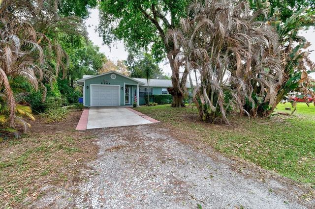 8266 102nd Avenue, Vero Beach, FL 32967
