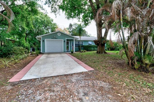 8266 102nd Avenue, Vero Beach, FL 32967