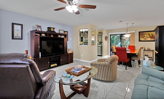 8266 102nd Avenue, Vero Beach, FL 32967