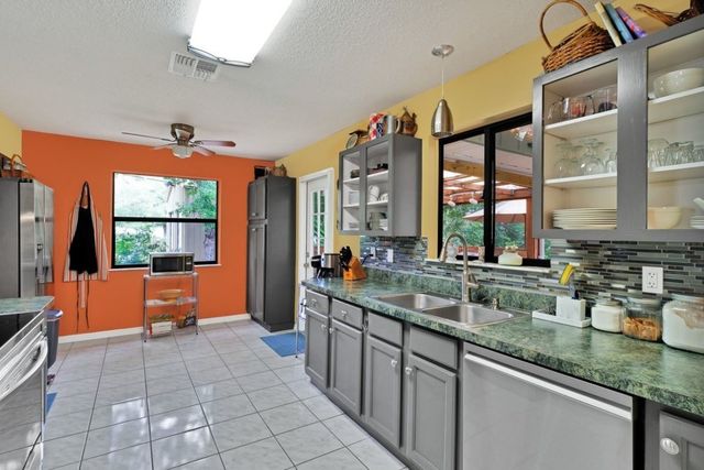 8266 102nd Avenue, Vero Beach, FL 32967