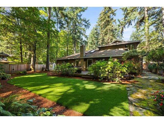 17280 Sw OAKENSHIELD Ct, Portland, OR 97224