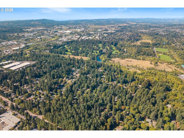 17280 Sw OAKENSHIELD Ct, Portland, OR 97224