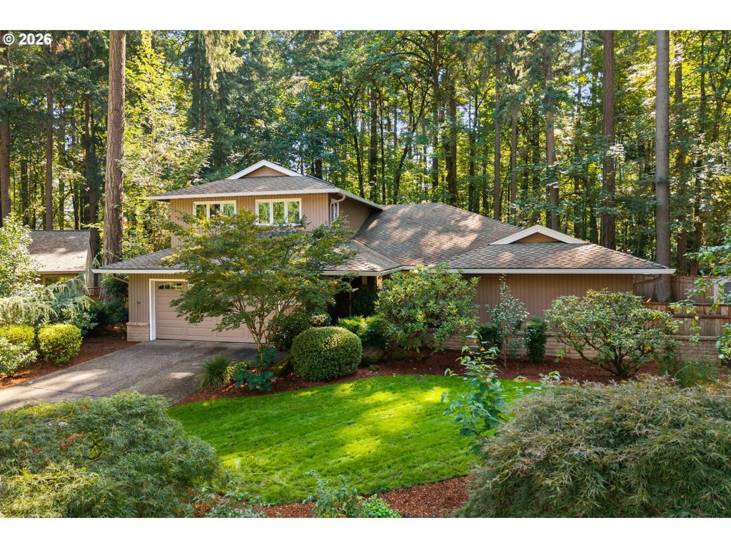 17280 Sw OAKENSHIELD Ct, Portland, OR 97224