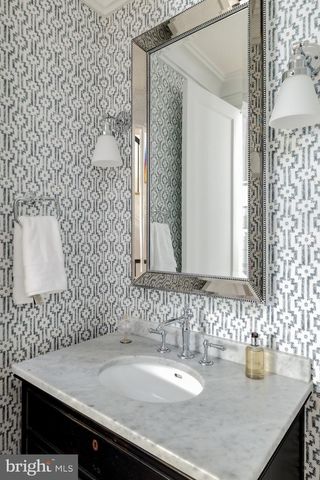 3117 38TH ST NW, Washington, DC 20016