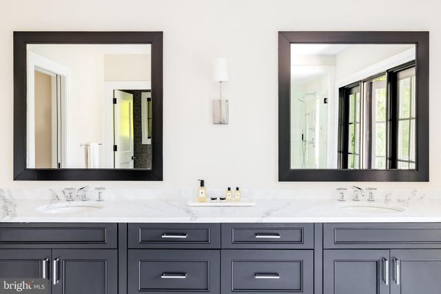 3117 38TH ST NW, Washington, DC 20016