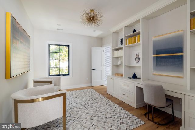 3117 38TH ST NW, Washington, DC 20016