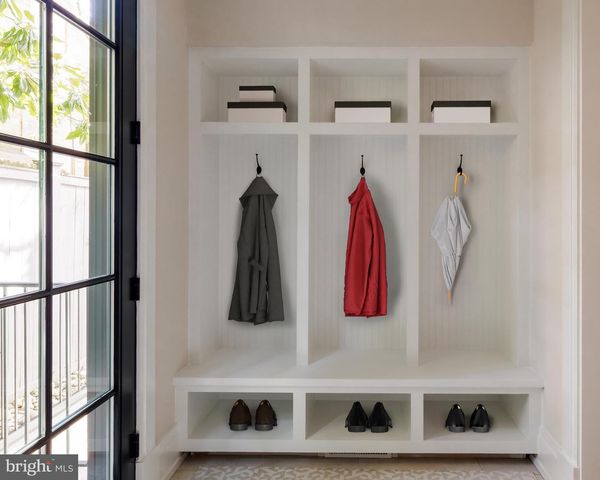 3117 38TH ST NW, Washington, DC 20016