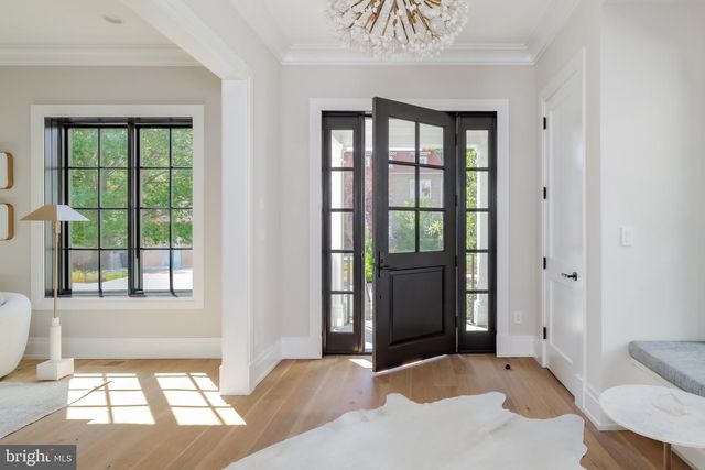 3117 38TH ST NW, Washington, DC 20016