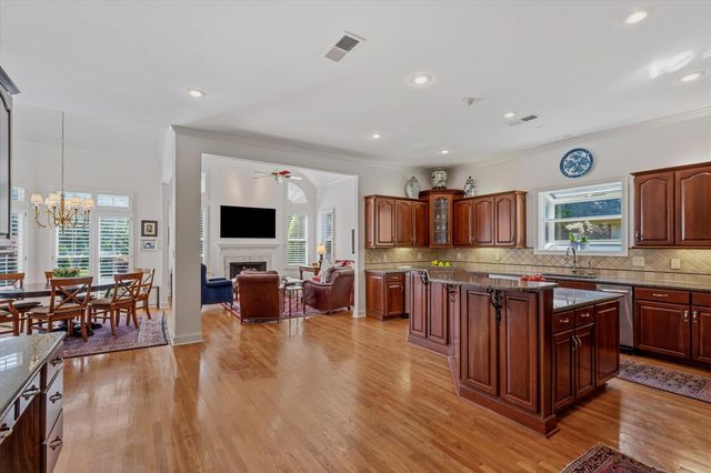 3333 BEDFORD LN, Germantown, TN 38139