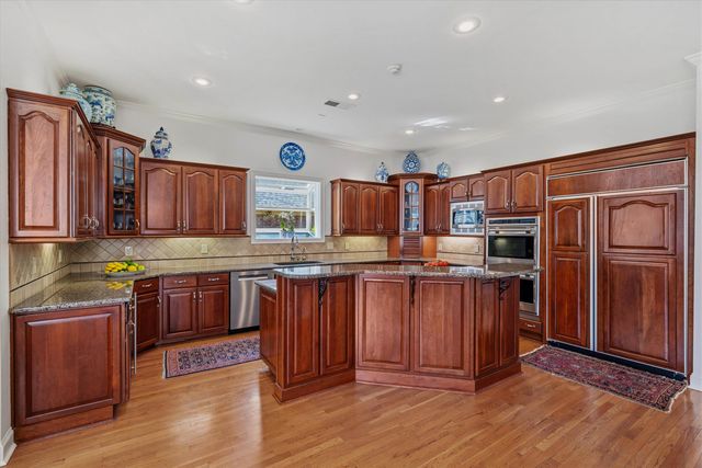 3333 BEDFORD LN, Germantown, TN 38139
