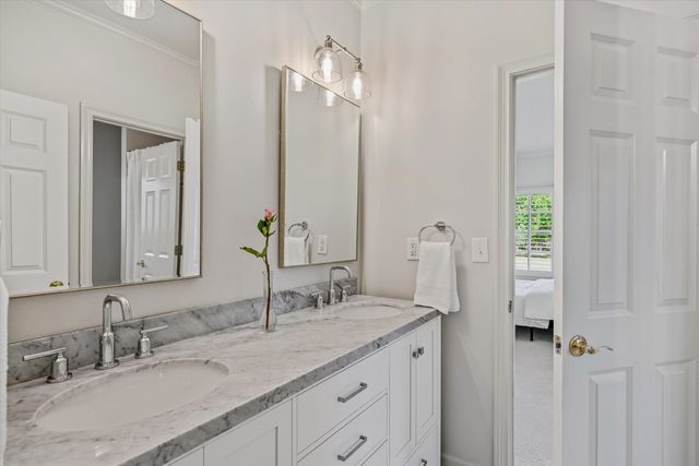 3333 BEDFORD LN, Germantown, TN 38139
