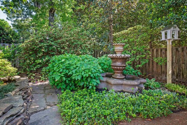 3333 BEDFORD LN, Germantown, TN 38139