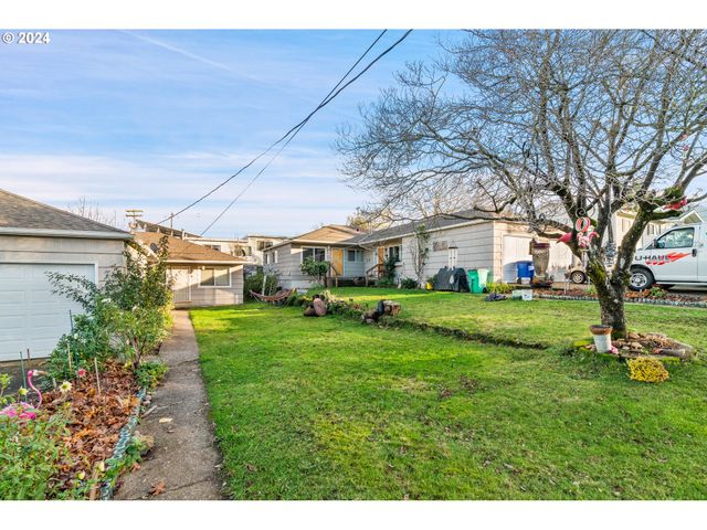 1704 Ne 81ST Ave, Portland, OR 97213