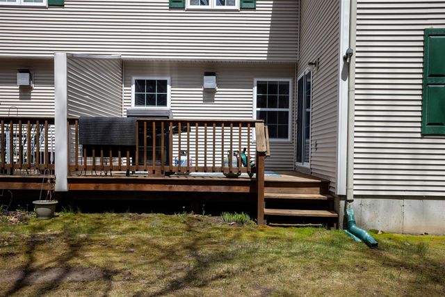 77 Partridge Drive, Essex, VT 05452