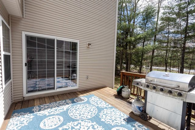 77 Partridge Drive, Essex, VT 05452