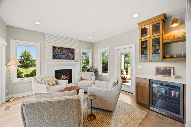 8225 Bailey Drive, West Des Moines, IA 50266