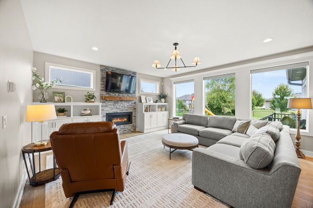 8225 Bailey Drive, West Des Moines, IA 50266