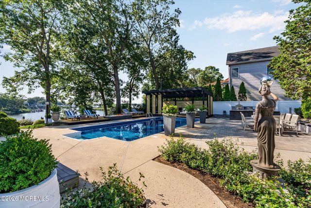 29 Robbins Street, Brick, NJ 08724