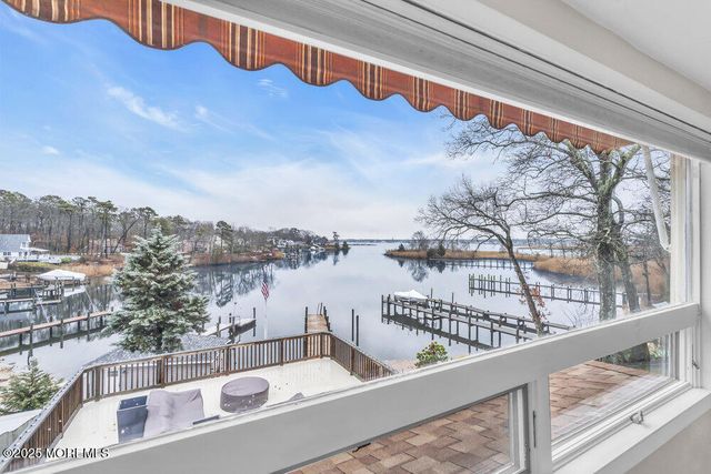 29 Robbins Street, Brick, NJ 08724