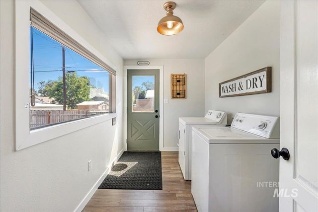 1215 4th Ave E, Twin Falls, ID 83301