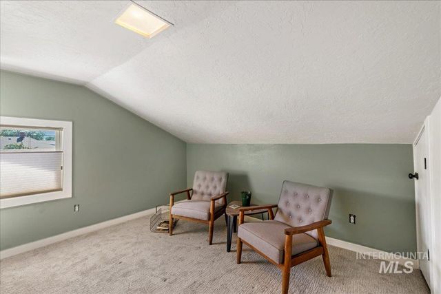 1215 4th Ave E, Twin Falls, ID 83301
